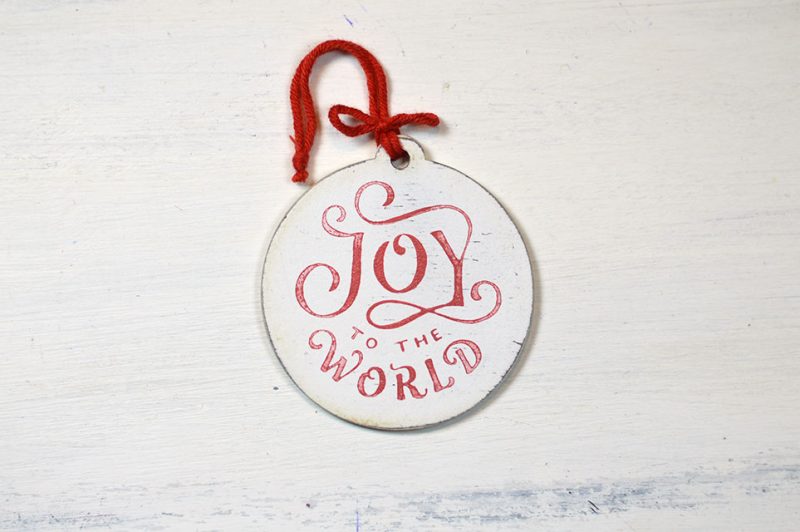 Ornament de brad-Joy to the world