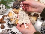 Xmas ornament pentru brad realizat manul din macrame forma de bradut 2