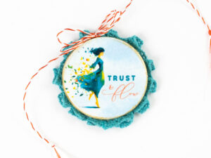 Broșă-mărțișor - Broțișor - Trust & Flow