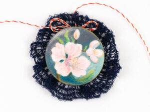 Broțișor – Broșă Mărțișor – Flori de cireș